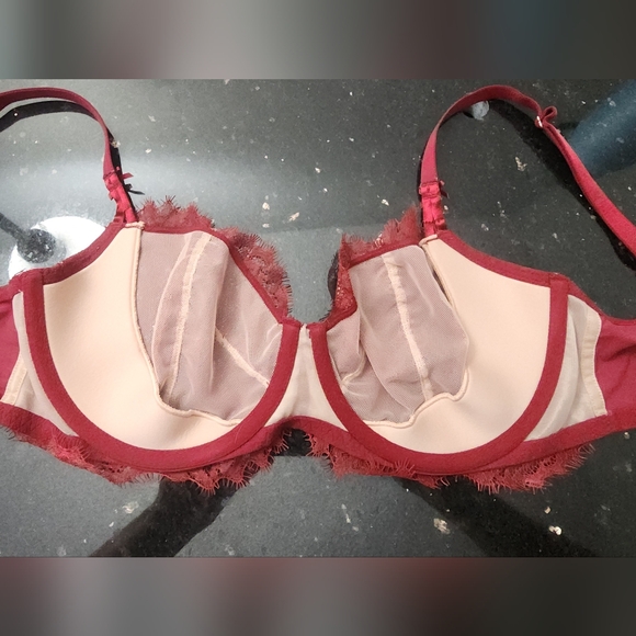 ♦VICTORIA'S SECRET Dream Angel Push-up without Padding Bra. Burgundy. Size:32DDD - Picture 8 of 10